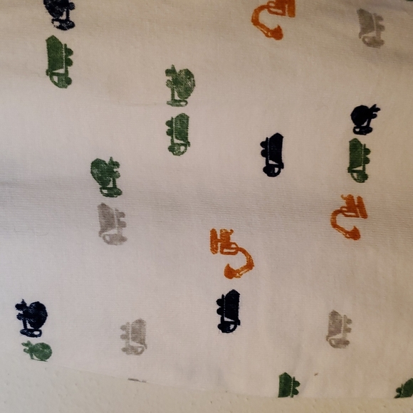 🌴 Carters Onsie 🌴 - Picture 3 of 4